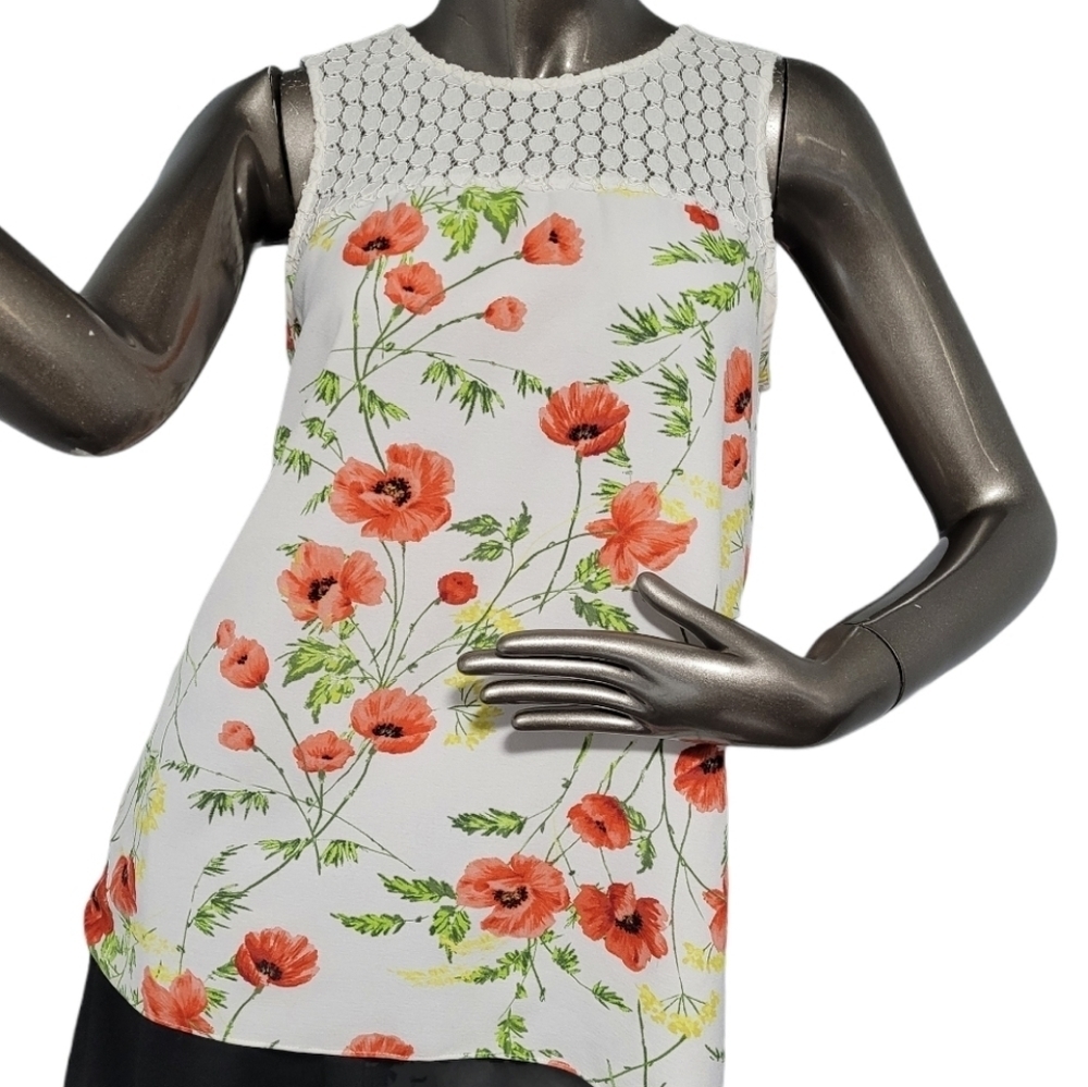 3/$25 Kensie Sleeveless Floral Blouse with Lace Top Sz S